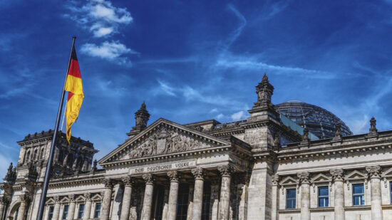 Berlin_Germany_Reichstag_building_L_2344_PPT (1)